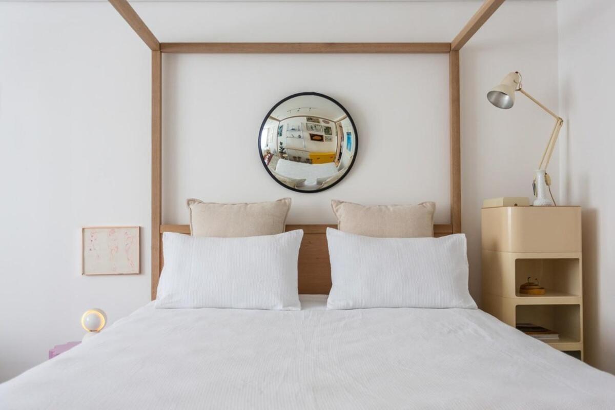 Mid Century Modern Upper Apartamento *